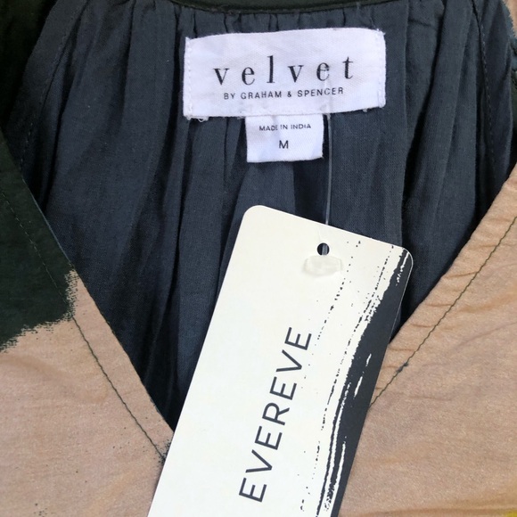 Velvet By Graham and Spencer Flutter Sleeve Colorful Top Size M - Picture 15 of 15